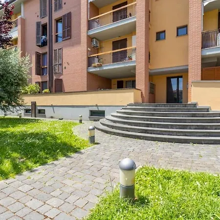 Appartamento Airport-train Station Ac Free Parking